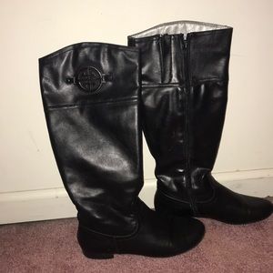 andrew geller black zip up boots